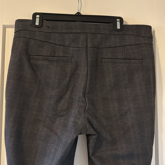 Reitmans modern stretch legging - Picture 5 of 6